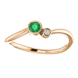 14KT GOLD 0.11 CT EMERALD & .02 CTW DIAMOND BEZEL-SET 2 STONE RING