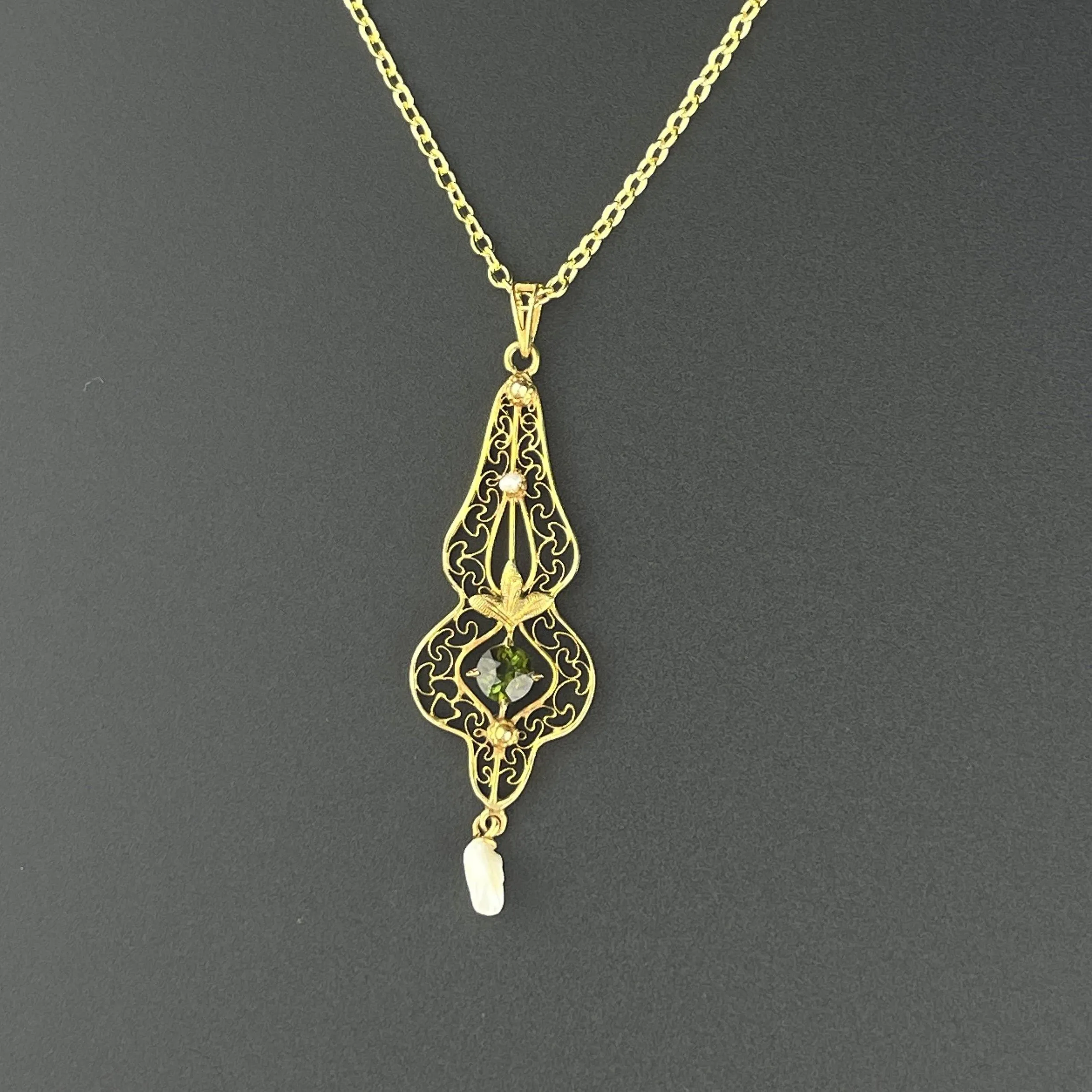 Antique 10K Gold Simulated Emerald Seed Pearl Pendant Necklace