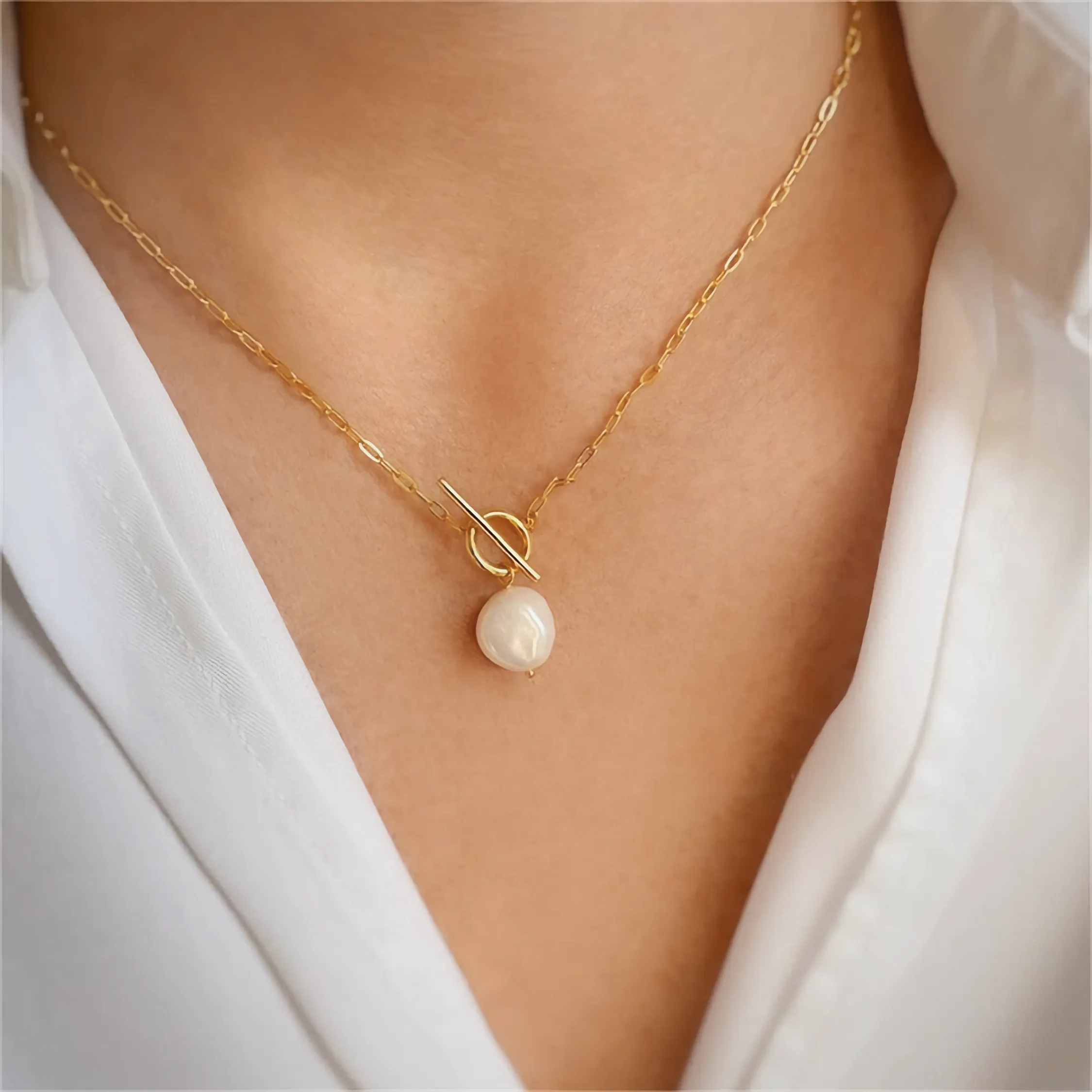 Aphrodite Freshwater Pearl Necklace