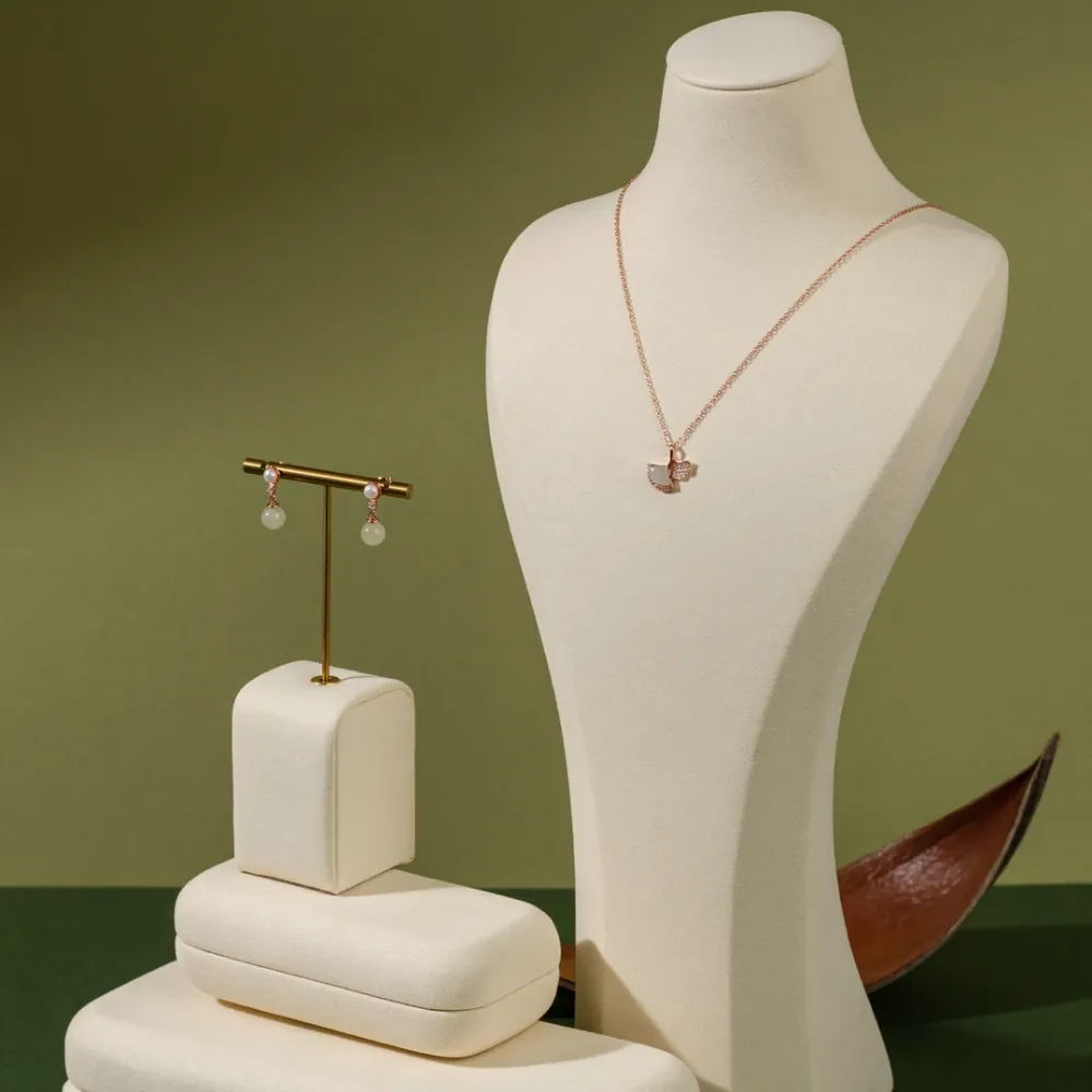 Celestial Radiance -  Hetian Jade Collection  Jewelry Set “杏光玉辉”和田玉珠宝套组