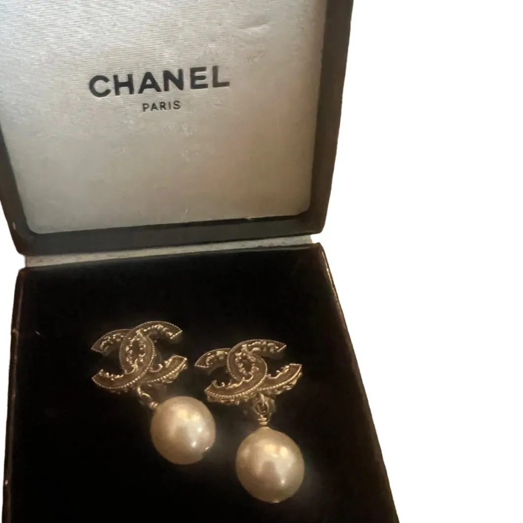 Chanel Pearl Antique Gold tone earrings