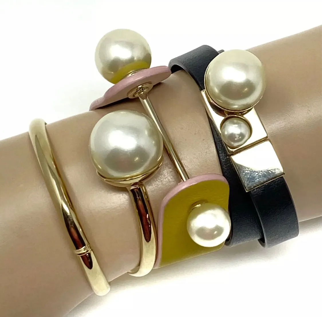 Christian DIOR Perle Leather Bracelet in Yellow Pink