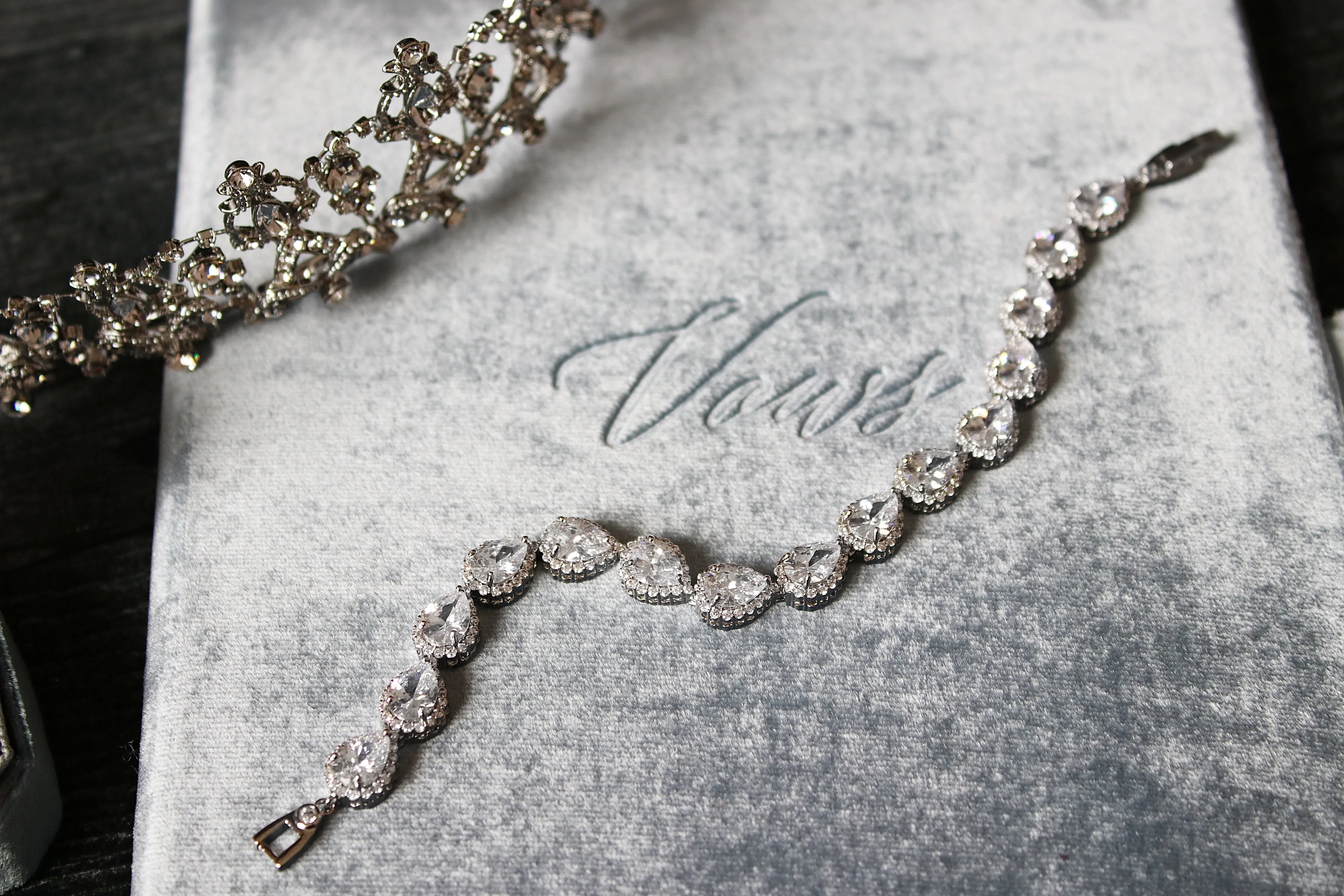 DIANA Simulated Diamond Bracelet