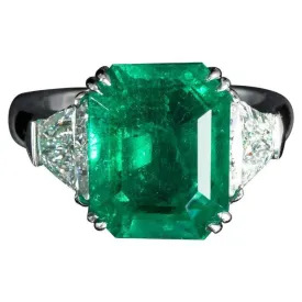 GISELLE Colombian Emerald Engagement Ring