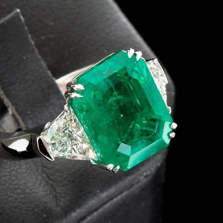 GISELLE Colombian Emerald Engagement Ring