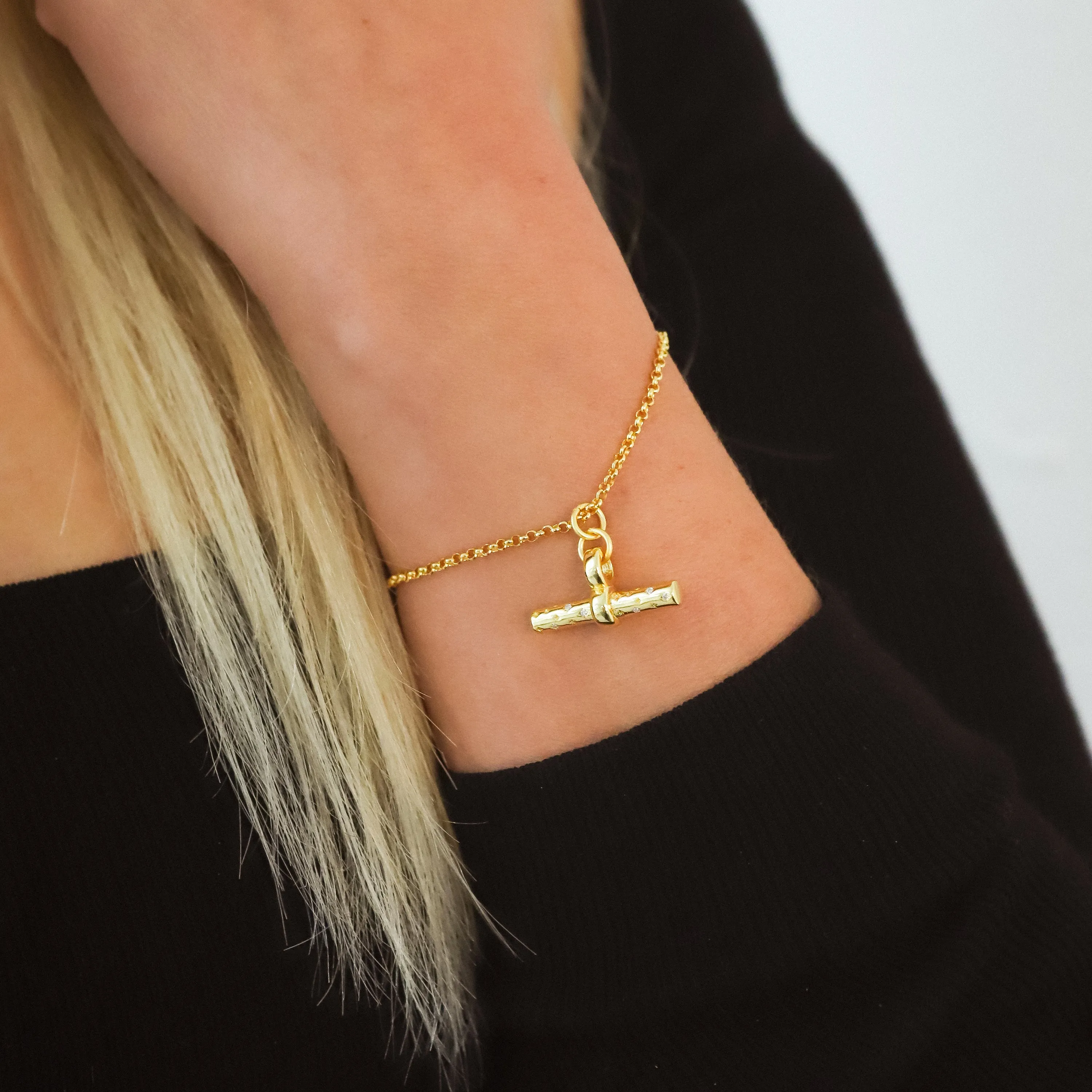 Lola T-Bar Bracelet | 18k Gold Plated