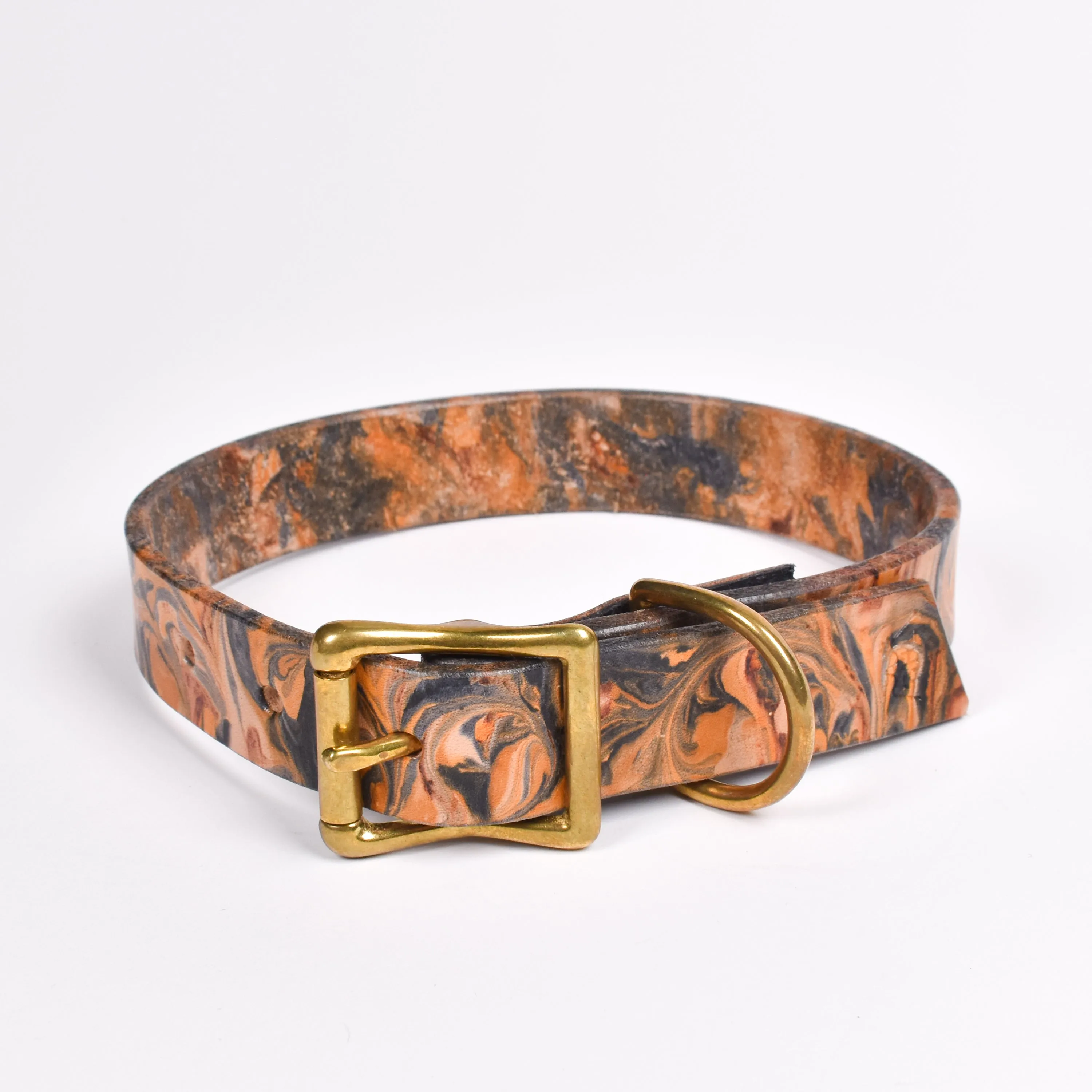 Medium Dog Collar • Marbled Leather