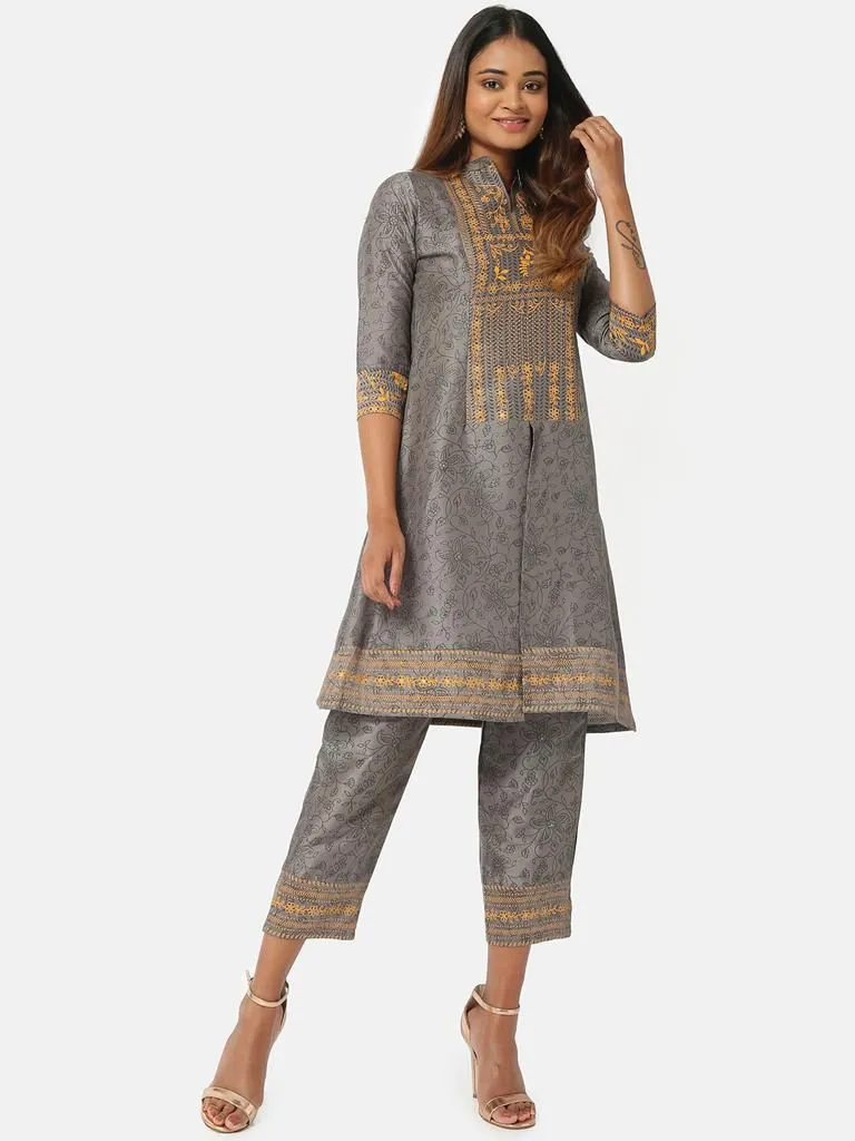 Sitaara Front-Slit Kurta Set